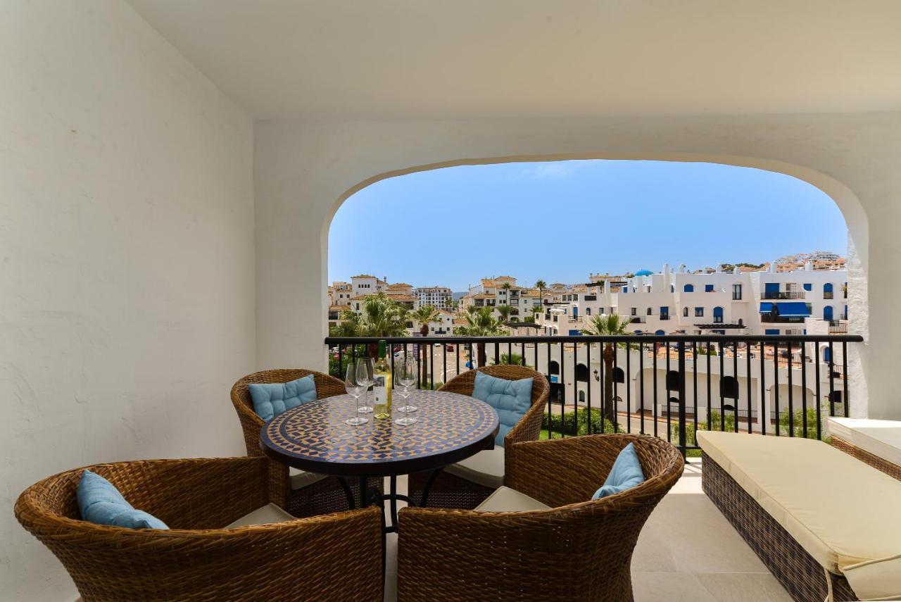 Duquesa Port Retreat Daire Manilva Dış mekan fotoğraf